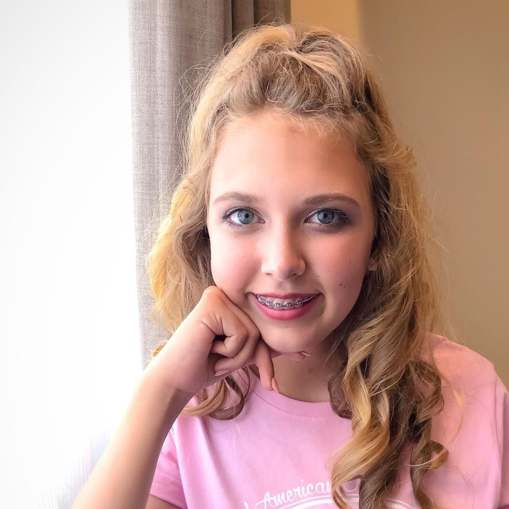 Meet your Posher, Ella